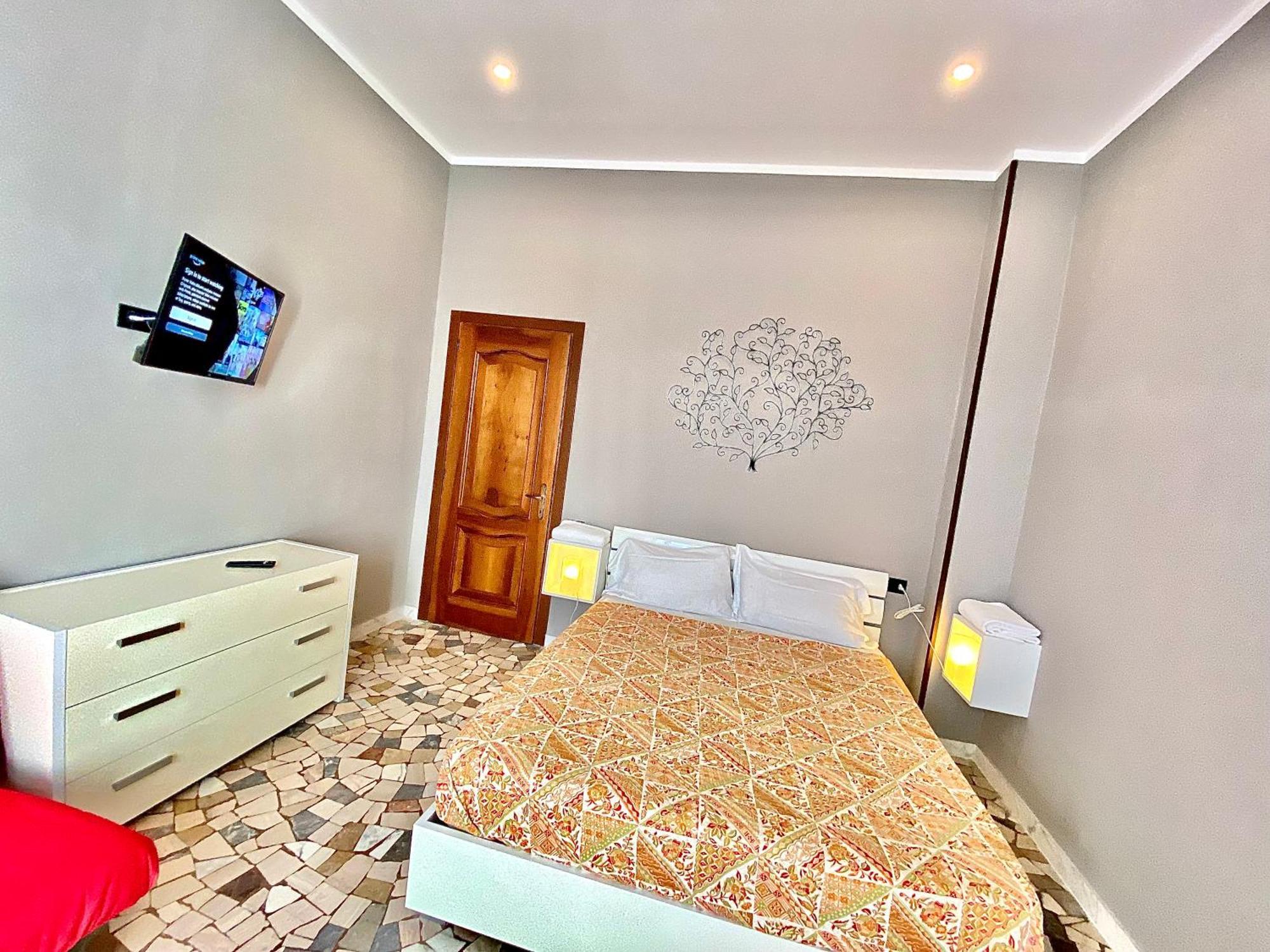 Apt Donati Home, Modernita E Comfort Con Parcheggio Gratuito Privato E Spazio Esterno Privato Cassano dʼAdda Dış mekan fotoğraf