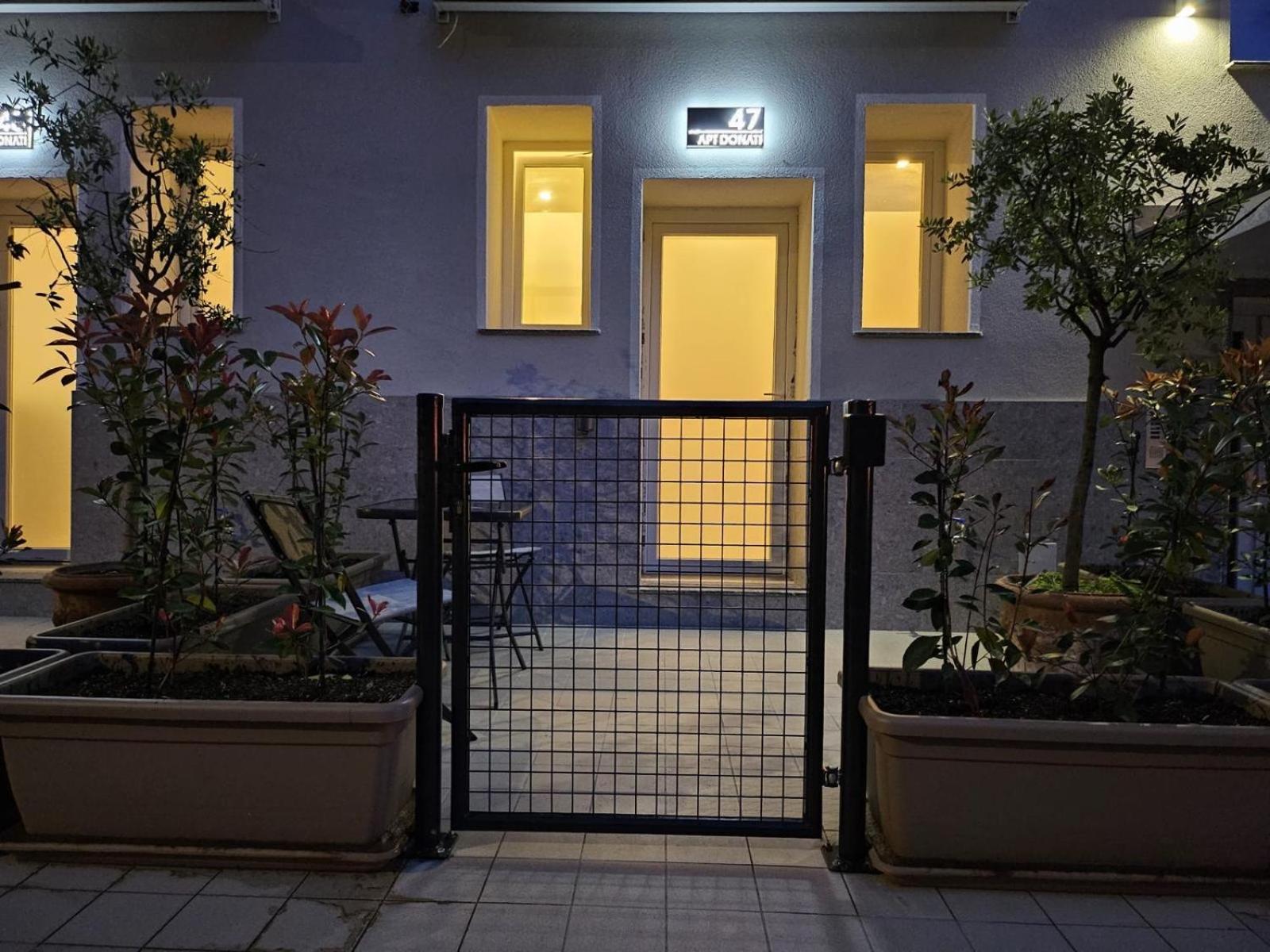 Apt Donati Home, Modernita E Comfort Con Parcheggio Gratuito Privato E Spazio Esterno Privato Cassano dʼAdda Oda fotoğraf